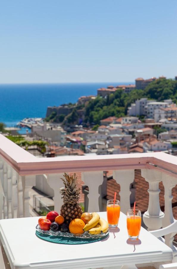 Castello Apartments Улцинь Экстерьер фото