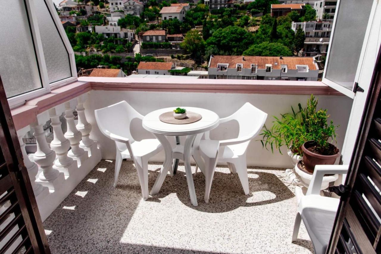 Castello Apartments Улцинь Экстерьер фото