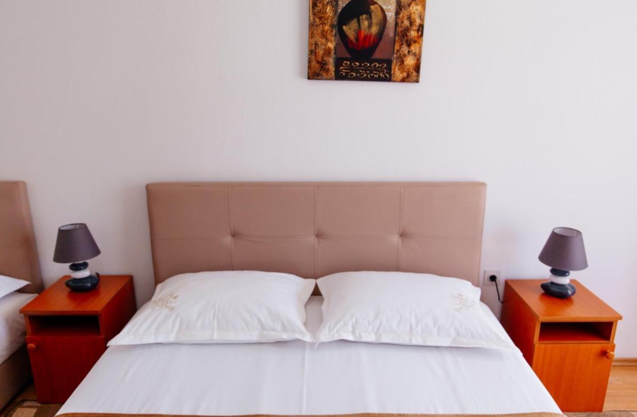 Castello Apartments Улцинь Экстерьер фото